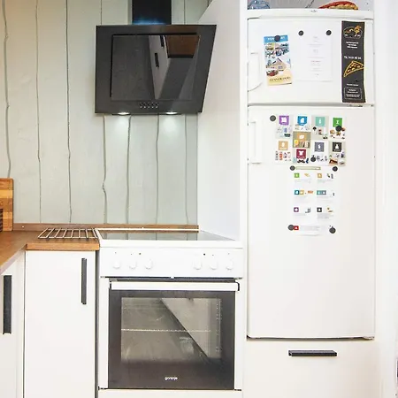 度假居 6 Person Holiday In