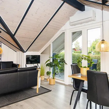 6 Person Holiday In